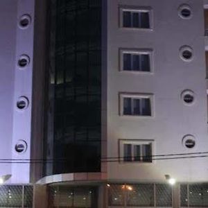 Paluri Hotel